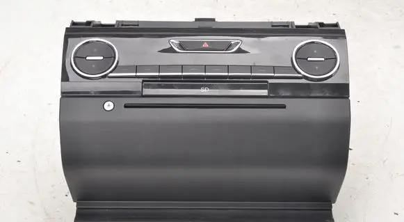 Maserati Ghibli Air conditioning (A/C) switch 6700190540