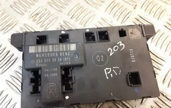 Mercedes-Benz C W203 Door control unit/module 2038205626 A2038205626