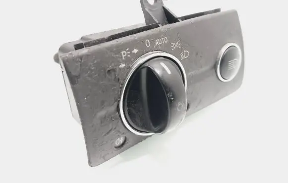 Mercedes-Benz E W211 Light switch 2115450104 04056000