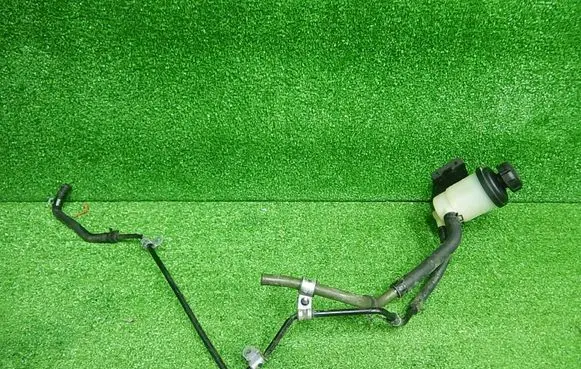 Hyundai ix20 Power steering fluid tank/reservoir 