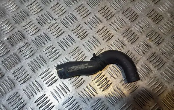 Mercedes-Benz CLA C117 X117 W117 Engine coolant pipe/hose A2702030682