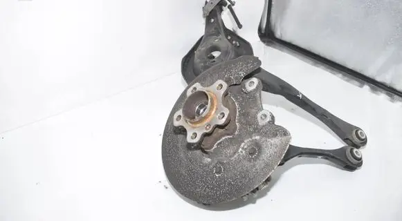 BMW 3 G20 G21 Rear wheel hub 6898479 33306898479 6878621