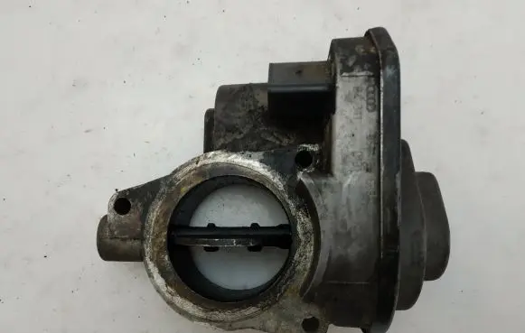 Audi A8 S8 D3 4E Throttle valve 057128063