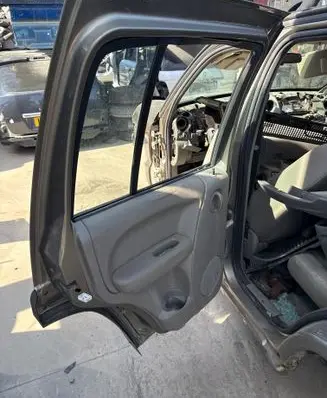 Jeep Cherokee Rear door