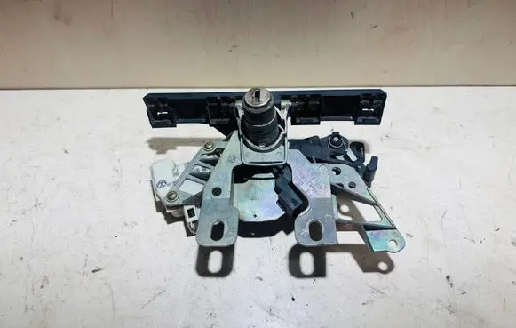 Volkswagen PASSAT B5 Tailgate/trunk/boot exterior handle 3B0827297G