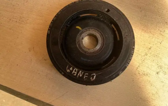Mercedes-Benz Vaneo W414 Crankshaft pulley A1660300303