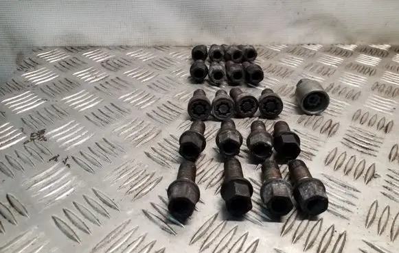 Nuts/bolts