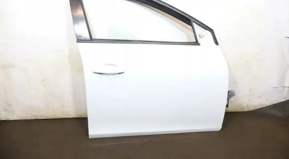 Chevrolet Cruze Front door