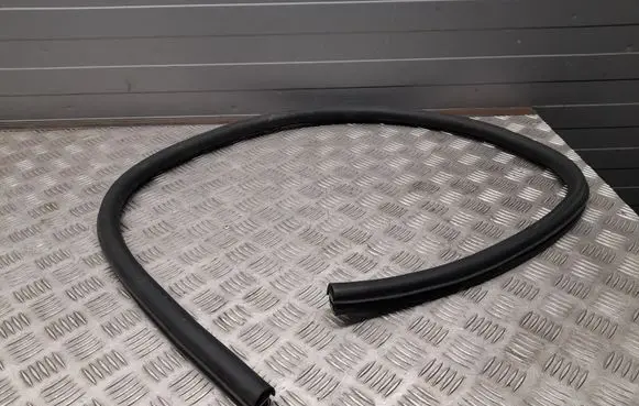 Audi A5 Rubber seal front door (on door) 8W7831707