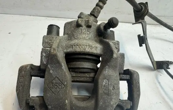 Smart ForTwo III C453 Front brake caliper 410007764R