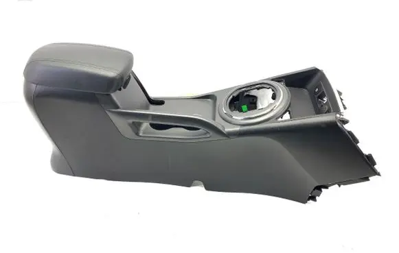KIA Sportage Center console 846713U000
