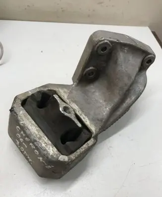 Jeep Grand Cherokee (WK) Engine mount bracket 9654166080