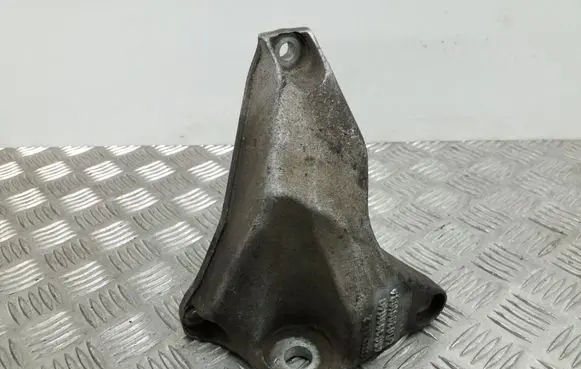 Audi A8 S8 D2 4D Engine mounting bracket 4D0399114G 4D0399108A