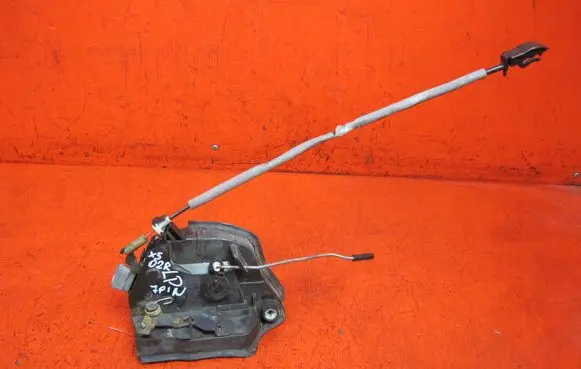 BMW X5 E53 Front door lock 8402537