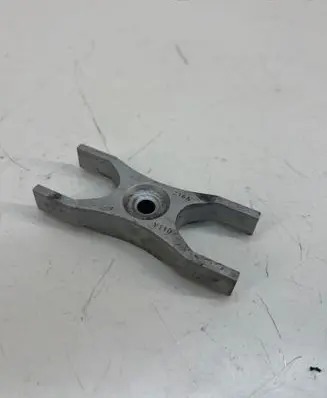 Volkswagen Tiguan Allspace Fuel Injector clamp holder 04L216A