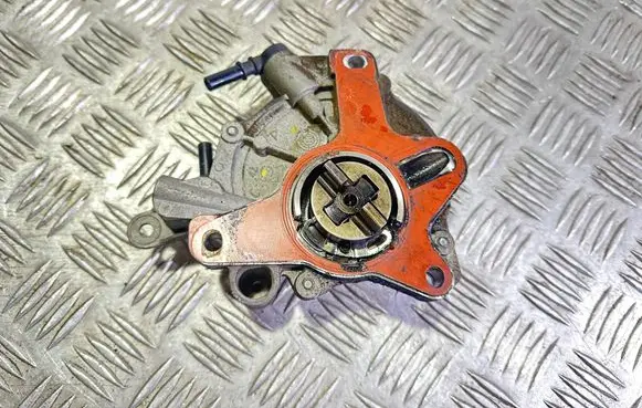 Ford Mondeo MK IV Vacuum pump 7021390500 9673836180