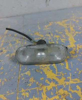 Volkswagen PASSAT B5.5 Front fender indicator light 1J0949117