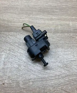Ford Focus Brake pedal sensor switch 93BB13480BC