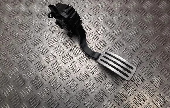 Tesla Model 3 Accelerator throttle pedal 1011298