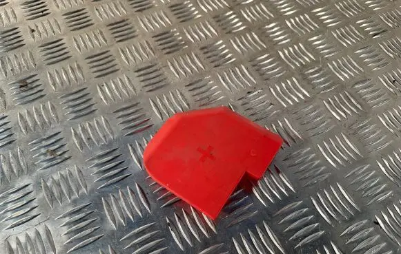 Mercedes-Benz E W213 Battery box tray cover/lid A0005468502