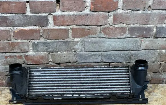 BMW X3 F25 Intercooler radiator 7823571