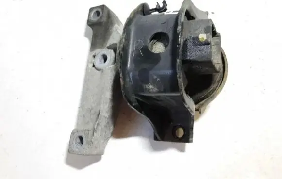 Engine mount bracket