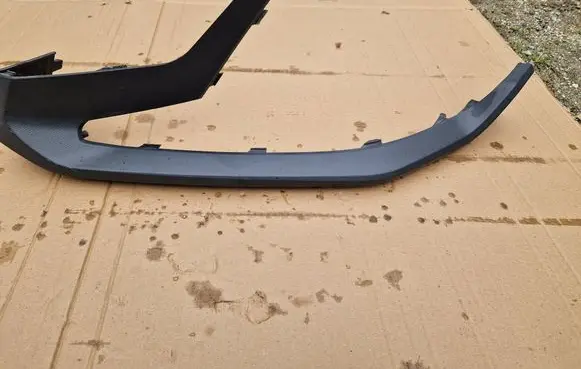 Ford Mustang VI Front bumper splitter molding 