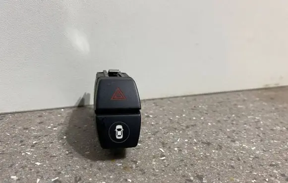BMW X1 F48 F49 Hazard light switch 9423268 61319423268