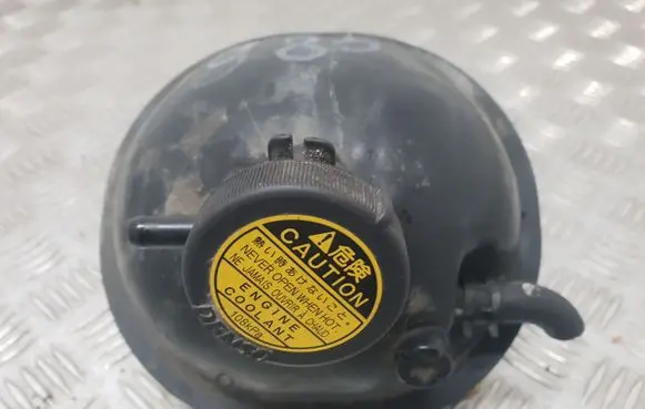 Toyota Corolla E120 E130 Coolant expansion tank/reservoir