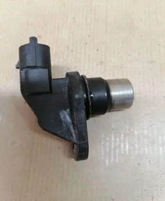 Volvo XC70 Camshaft speed sensor N0607800 8631533 0232103033