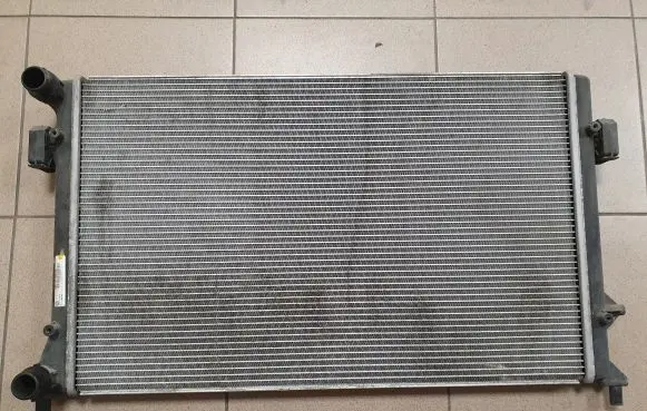 Volkswagen PASSAT B6 Coolant radiator 1K0121253AC