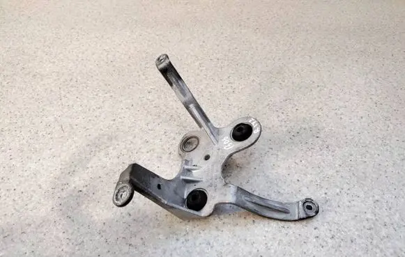 Mercedes-Benz SLK R172 ABS pump bracket A1724300410