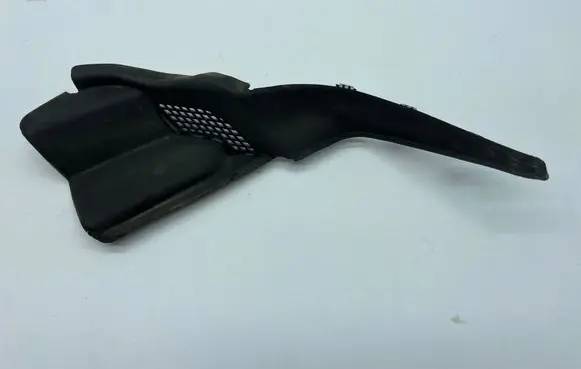 Dodge Durango Wiper trim 68260206AC 68260206 9604