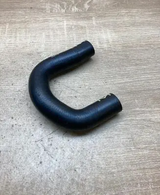 Volkswagen PASSAT B6 Engine coolant pipe/hose 3C0121073AD