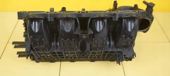Volkswagen Polo V 6R Intake manifold 04E129711J CJZ