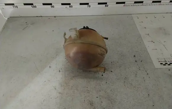 Volkswagen PASSAT B6 Coolant expansion tank/reservoir 1K0121407A