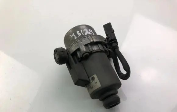 Audi A8 S8 D4 4H Vacuum pump 8E0927317D