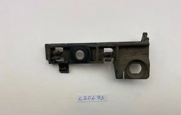 Audi A8 S8 D4 4H Fender mounting bracket 4H0853914C
