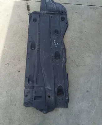 Volkswagen Golf VII Side bottom protection 5Q0825201L