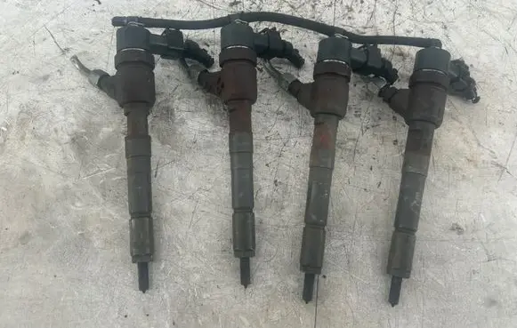 Opel Meriva A Fuel injectors set 0445110083