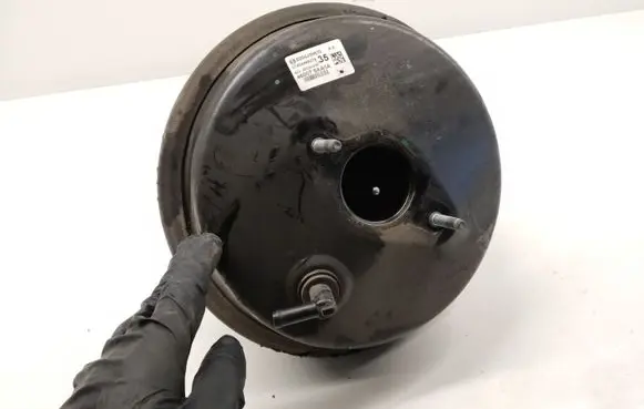 Mercedes-Benz X-class W470 Brake booster 0204J00635