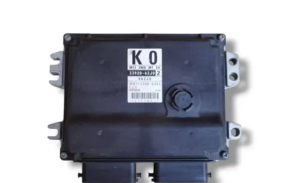 Suzuki Swift I Engine control unit/module ECU MB112300-0383 33920-62J0