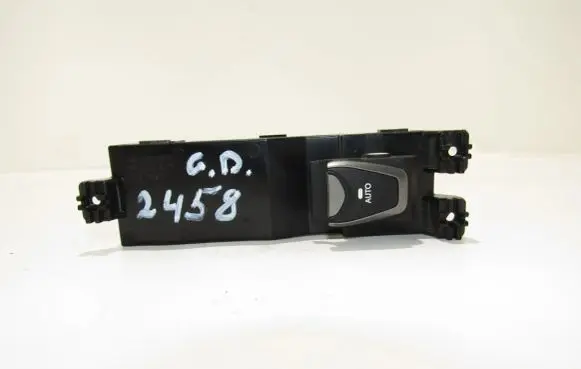 Hyundai Santa Fe Electric window control switch 935802W500