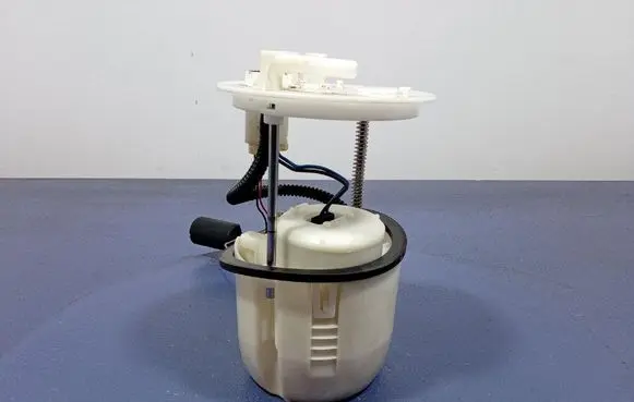 Mitsubishi Lancer VIII In-tank fuel pump 