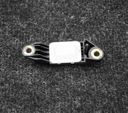 Mercedes-Benz C W203 Airbag deployment crash/impact sensor 0018209126