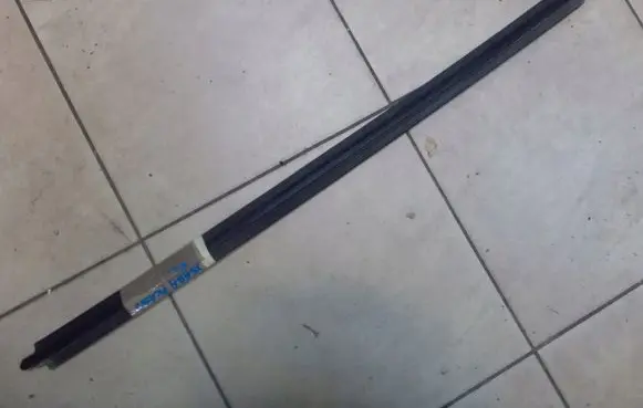 Citroen Xsara Picasso Rear door glass trim molding