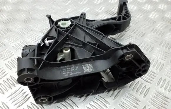 Clutch pedal