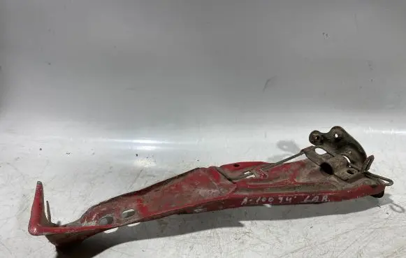 Radiator support slam panel bracket