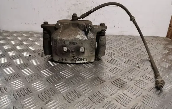 Nissan X-Trail T32 Front brake caliper 4544T
