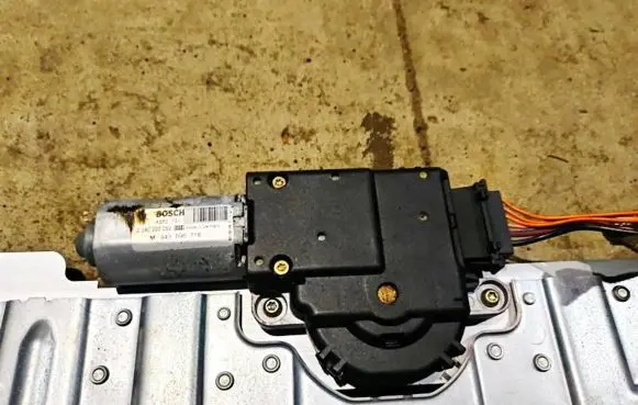 Sunroof motor/actuator